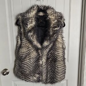 Jack by BB Dakota Faux Fur Vest Size M Black & White Striped Mob Wife Style Boho